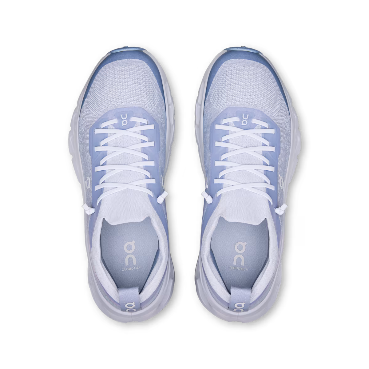 Sulla Luna Inclinata dalle Nuvole