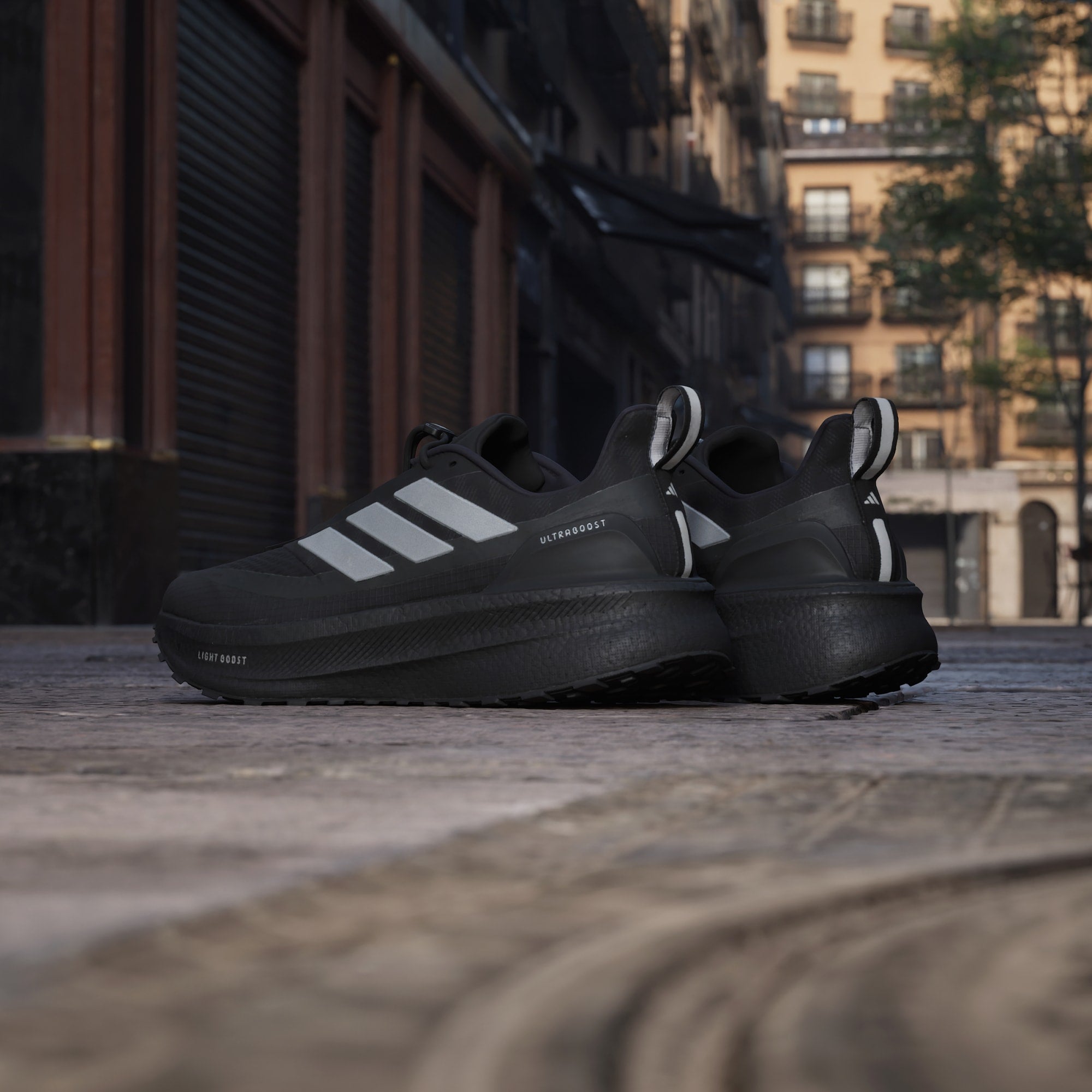 Adidas Ultraboost 5 TR